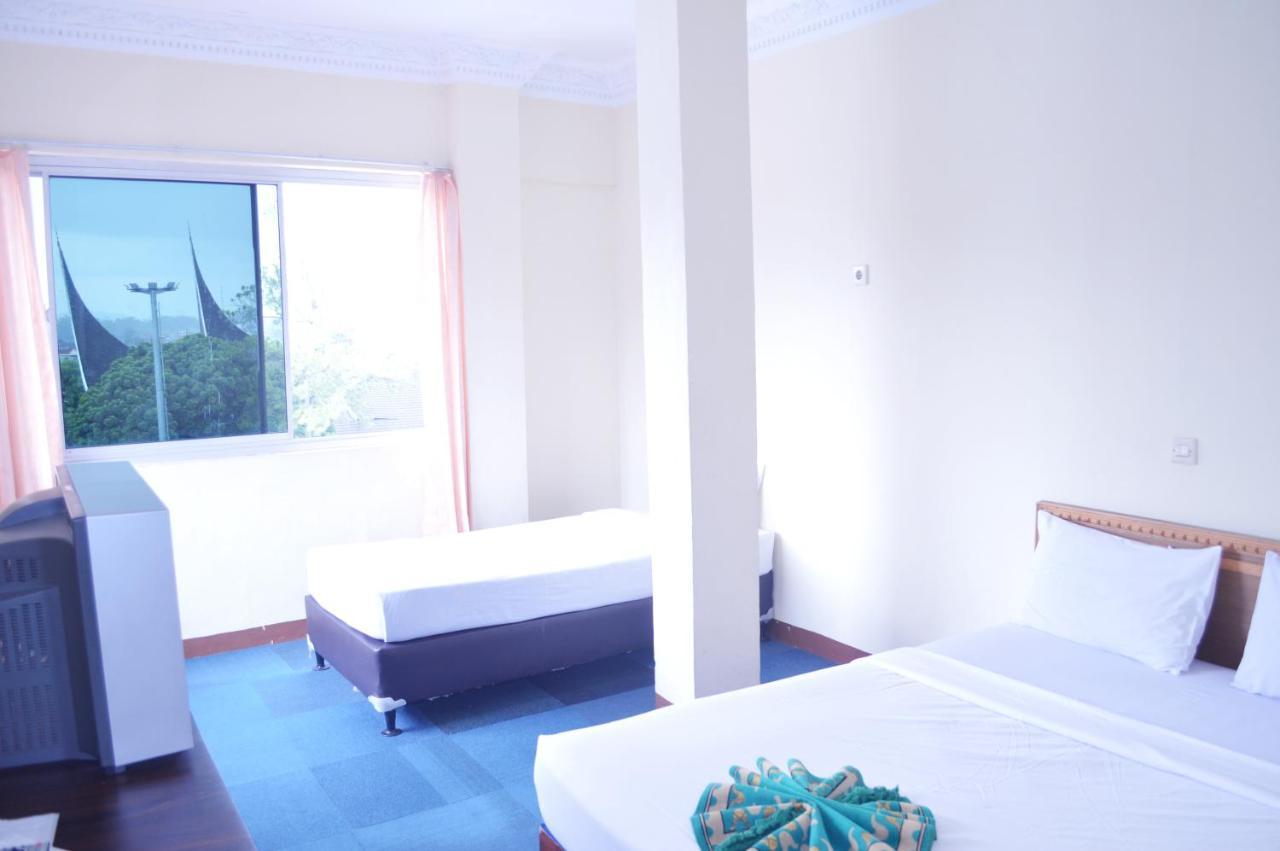 Hotel Yuriko Bukittinggi Buitenkant foto