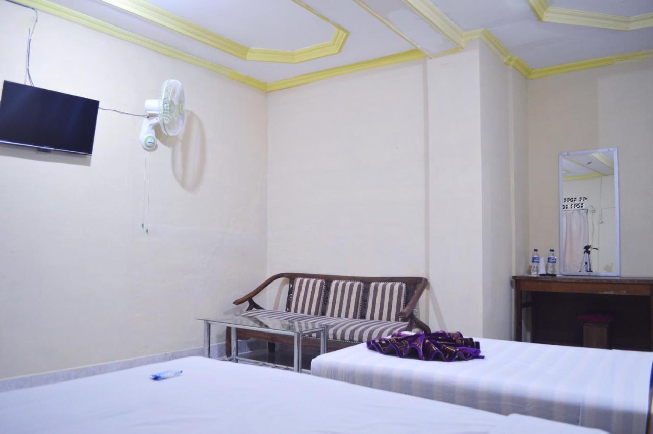Hotel Yuriko Bukittinggi Buitenkant foto