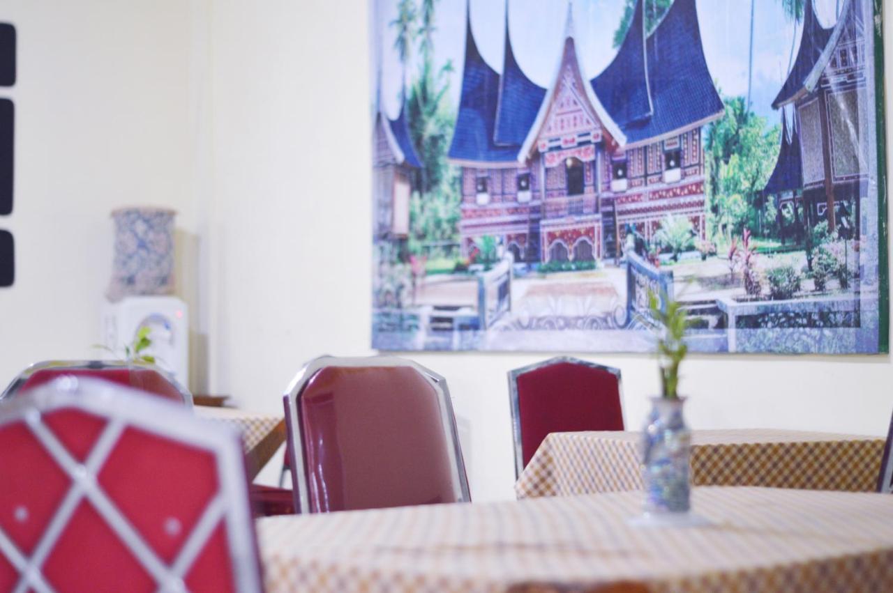 Hotel Yuriko Bukittinggi Buitenkant foto