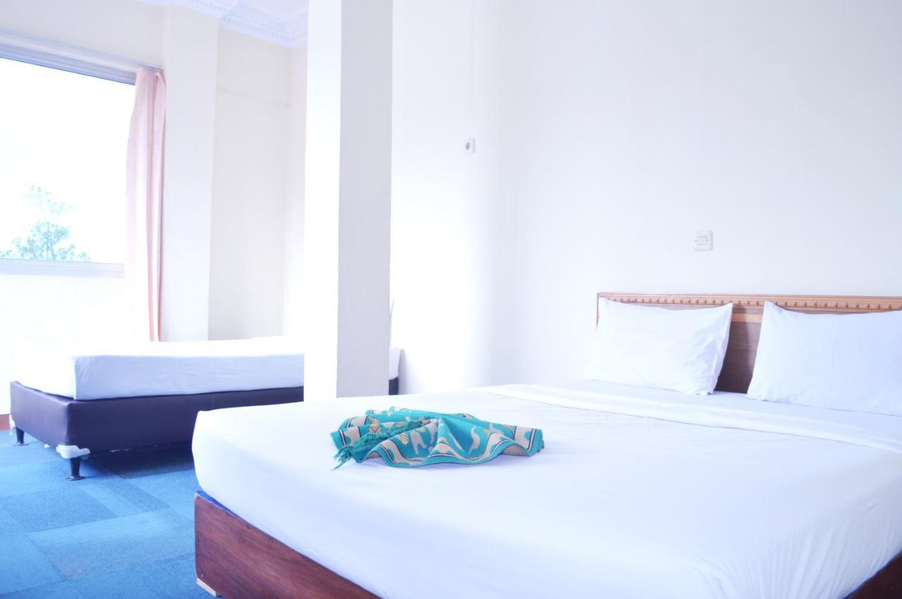 Hotel Yuriko Bukittinggi Buitenkant foto